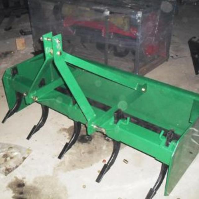 Rental store for REVERSABLE BOX SCRAPER ATTACH in Highland MI